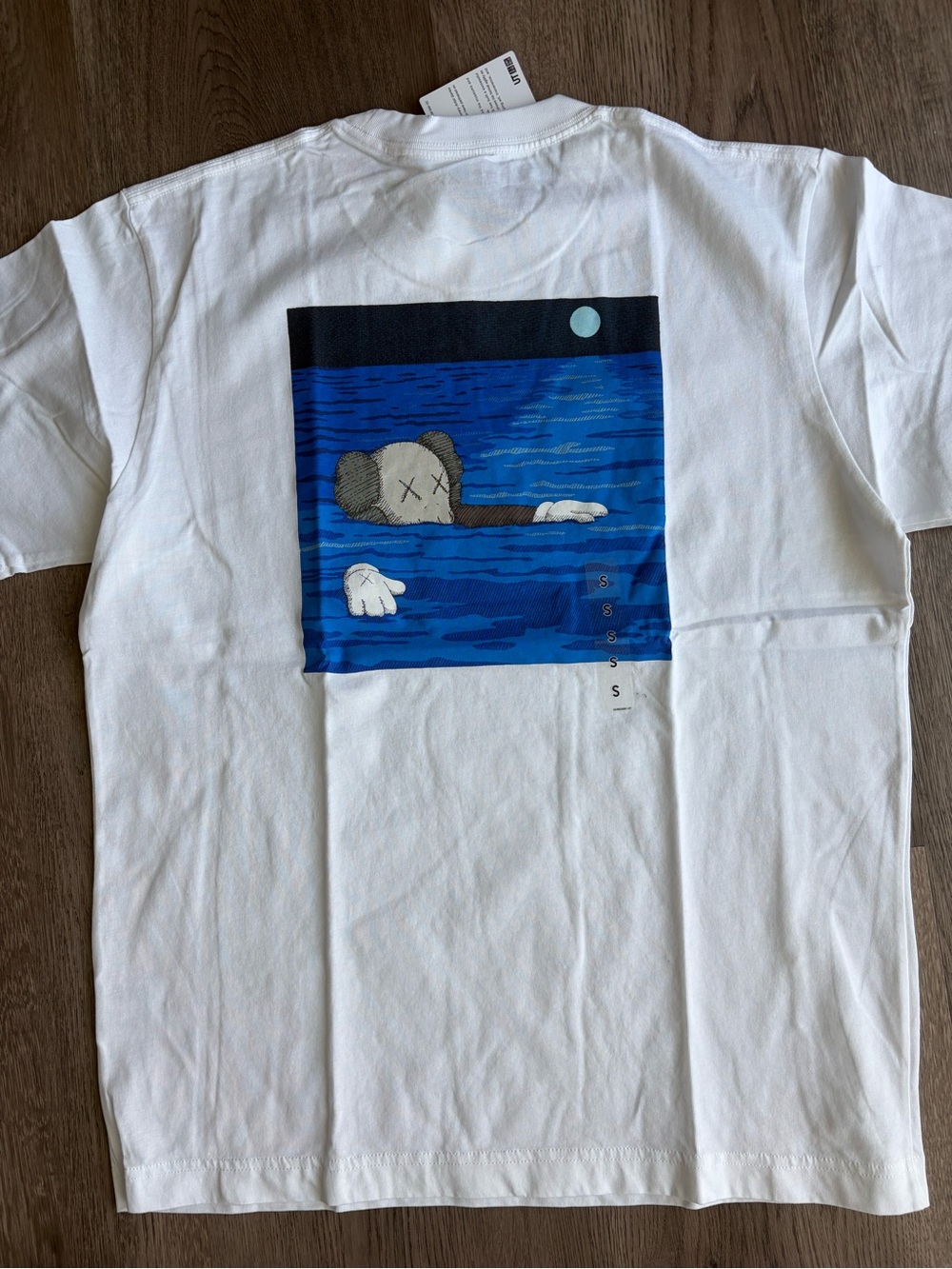 Uniqlo x KAWS Swimming Artbook Tee Sz.S